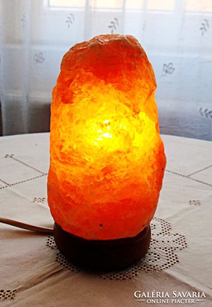 Table salt lamp