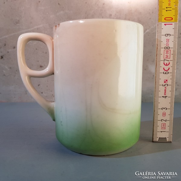 Ceramic mug with deer pattern