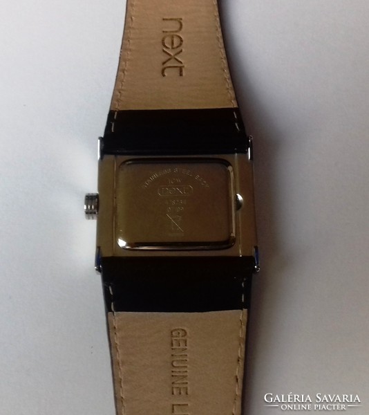 Next women's wristwatch 3.5 X 3 cm. XX