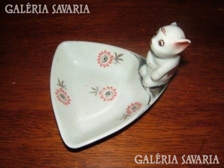 Iris jp porcelain bowl with animal