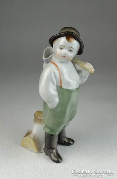 0R419 Régi Zsolnay porcelán vízhordó kisfiú figura