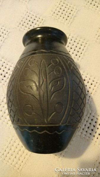 Karcagi fekete váza