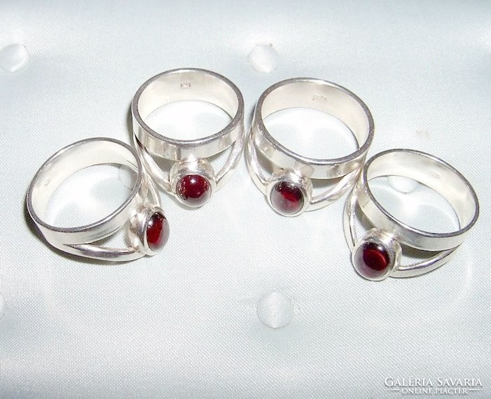 Garnet stone rings in usa-8 and size 7 s and silver