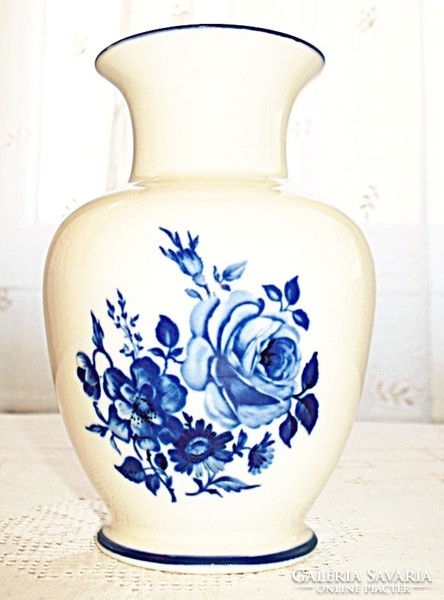 Old cobalt blue flower vase / raven house /
