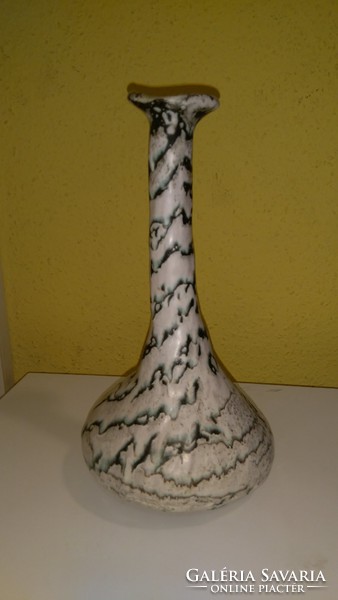 Gorka Lívia váza, 31 cm