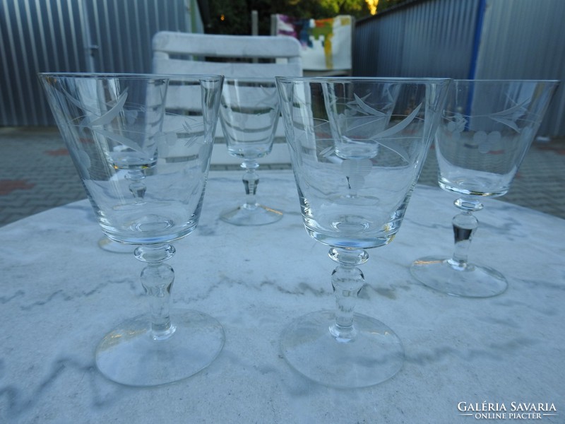 Polished vintage stemmed wine glasses 6 pcs