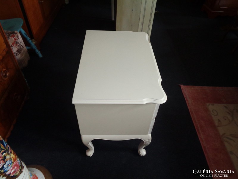 Chest of drawers and tray