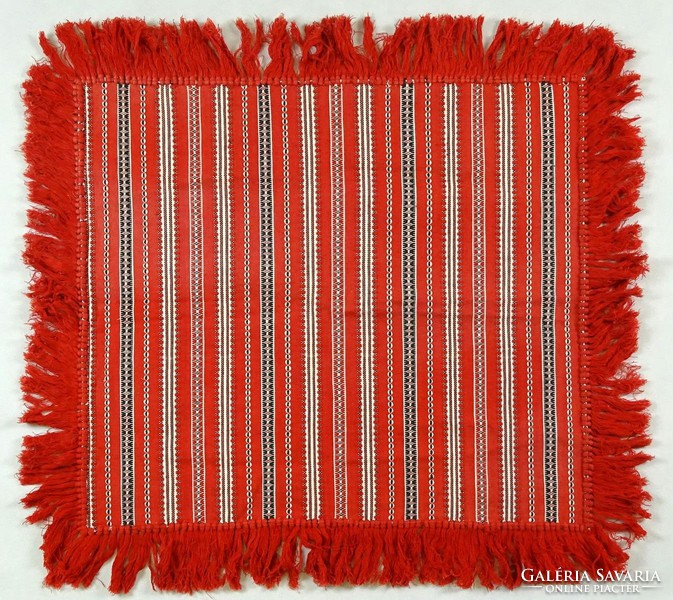 0R933 Piros-fehér vászon terítő 78 x 80 cm