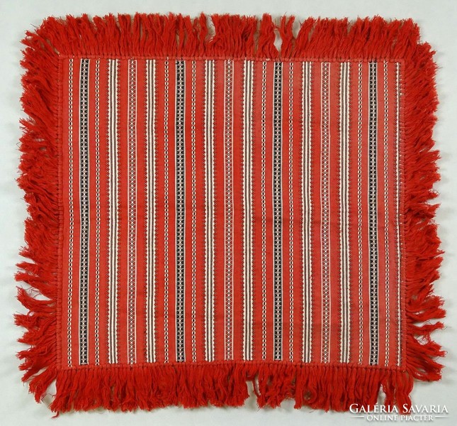 0R933 Piros-fehér vászon terítő 78 x 80 cm