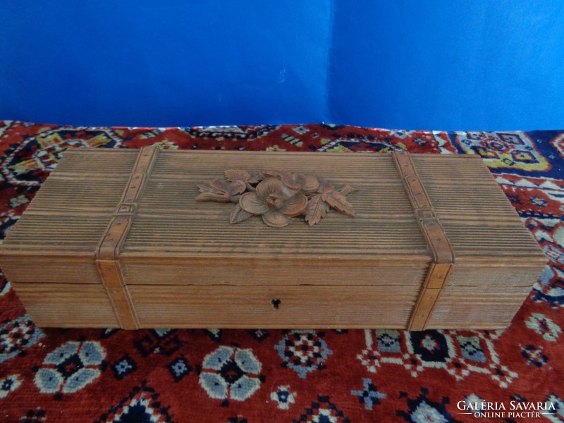 Carved antique gift box-glove box cca 1900