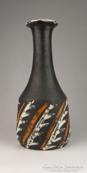 0R115 Gorka Lívia jelzett kerámia váza 28 cm