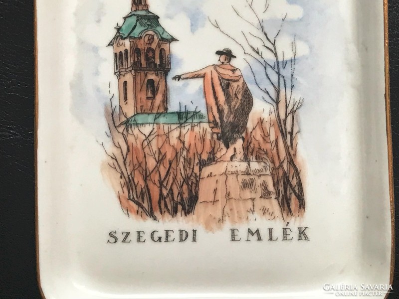 Aquincumi Szegedi emlék tálka, 8,5 x 10 cm.