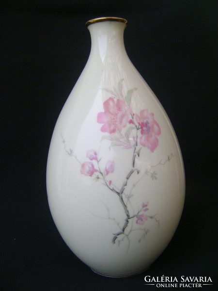 Kézzel készült  KPM Berlin váza, nagyon szép mintával legszebb forma.1910 cca