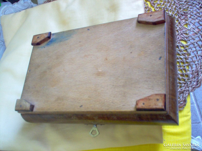Bieder wooden box