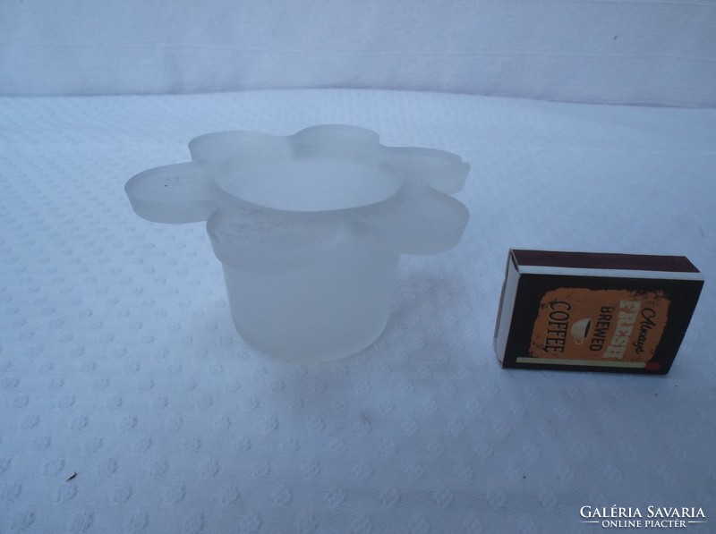 GYERTYATARTÓ - Üveg - 11 x 6 cm - vastag tejüveg - hibátlan.