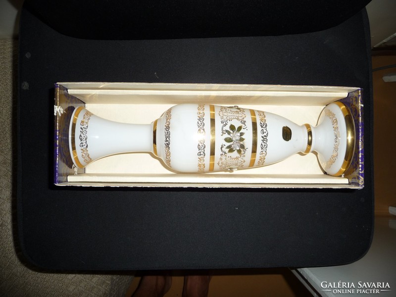 Bohemia opal glass vase in gift box (31cm)