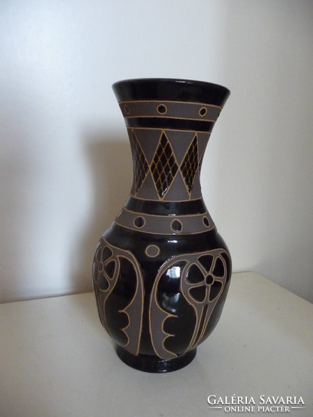 Mezőtúr ceramic vase by Sándor Steinbach