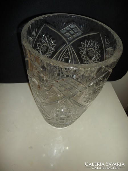 Dögnehéz richly carved lead crystal vase (25 cm)