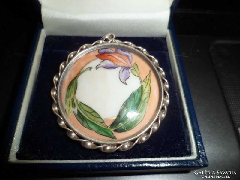 Art Nouveau painted porcelain pendant