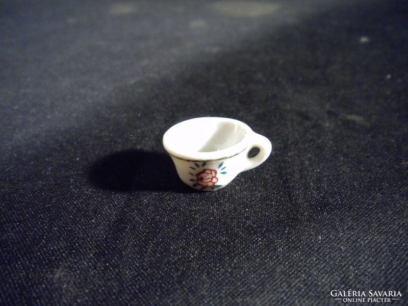 V377 Antik porcelán babakészlet csészéje