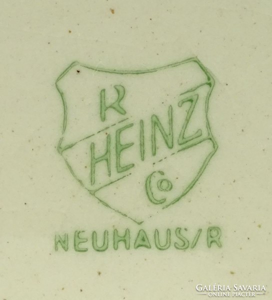 0R431 Régi Heinz Neuhauser kakasos porcelán szobor