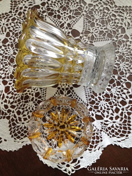 Öntött üveg váza és kínáló - 2 db