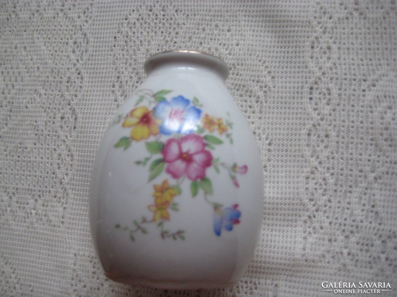 Porcelán váza  , 7 x 9,5 cm