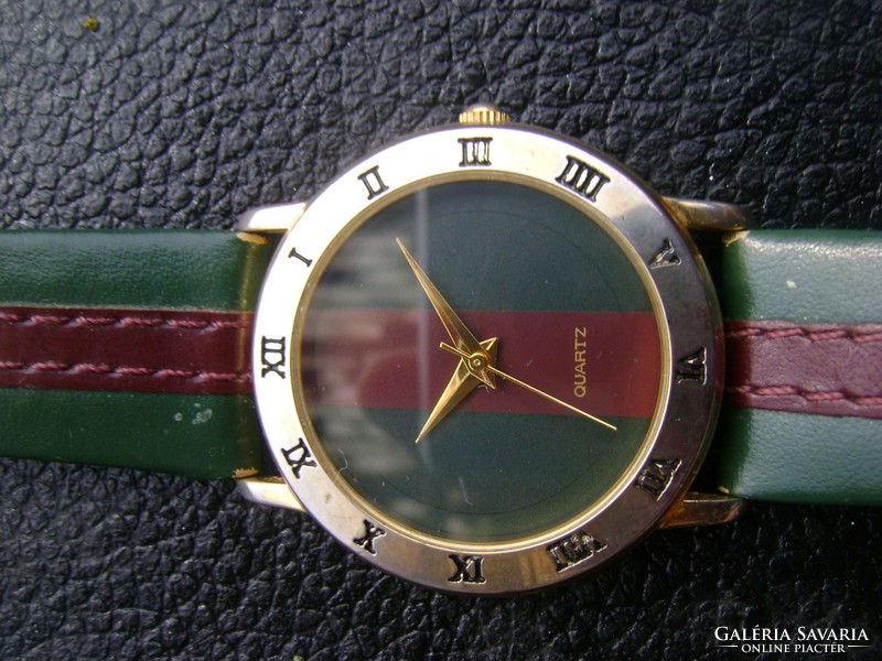 Cartier stilusú ffi öltöny óra nagyon szépen letisztult darab 