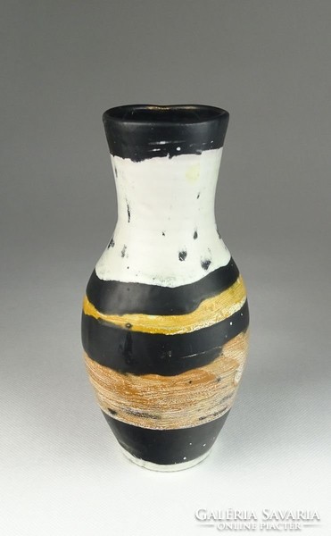0R416 Régi hibátlan Gorka Lívia kerámia váza 20 cm