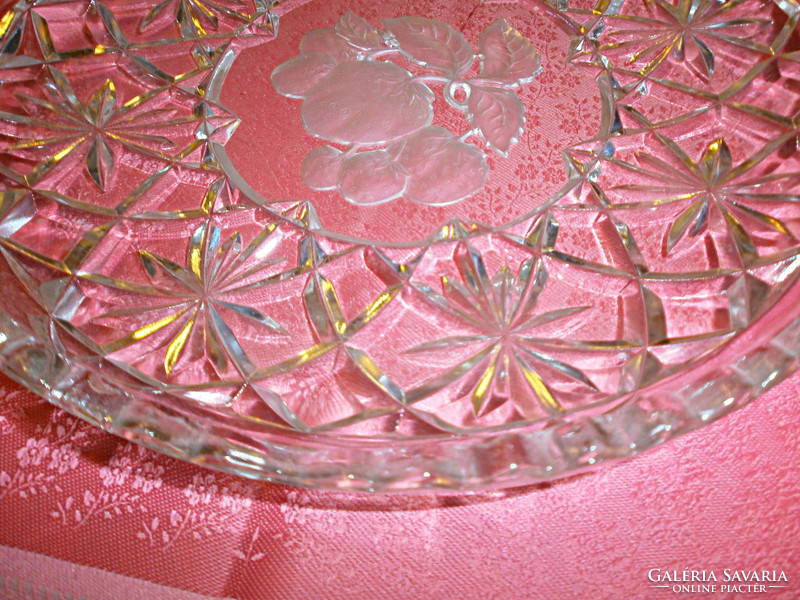 Beautiful strawberry in glass bowl, cake bowl