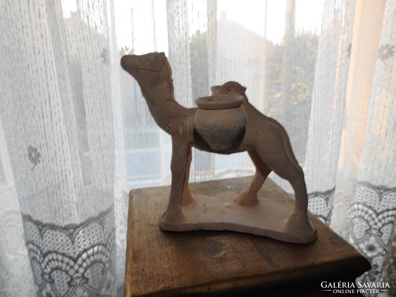 Tile water-carrying camel - handmade