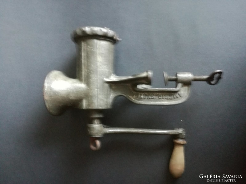 Antique standard werk america old cast iron meat grinder - ep
