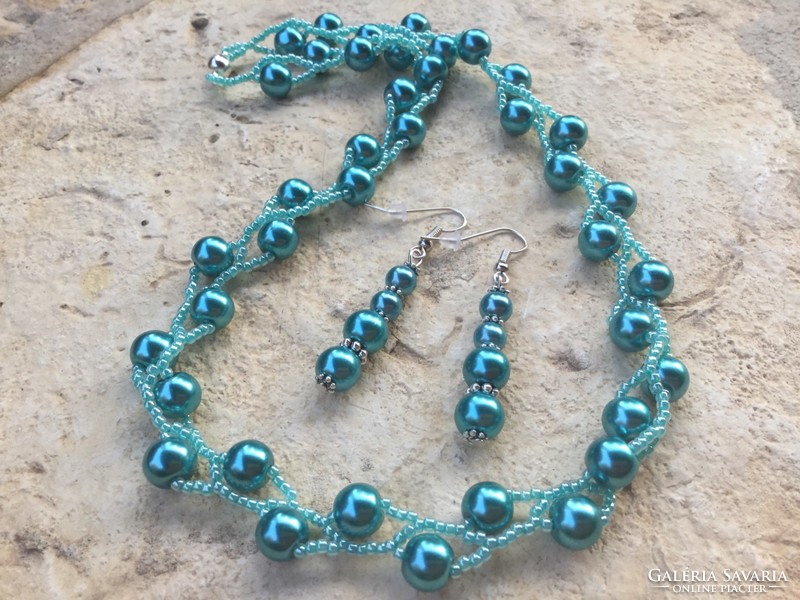 Turquoise giant tekla string of beads and bracelet