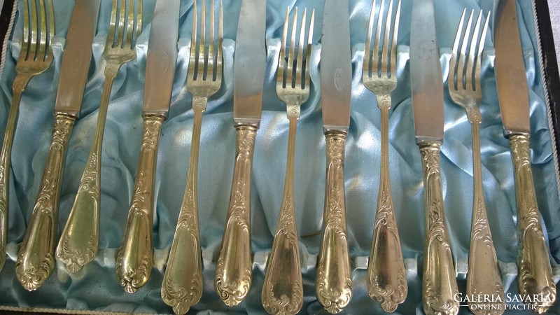 Silver-plated 6-piece dinner set in a cutlery box