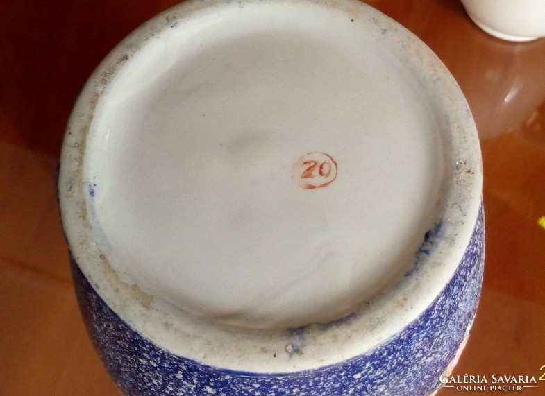 Madár mintás porcelán váza, 30 cm magas