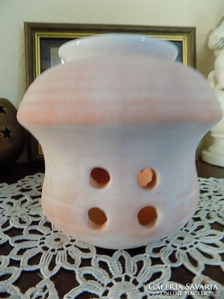 Ceramic evaporator