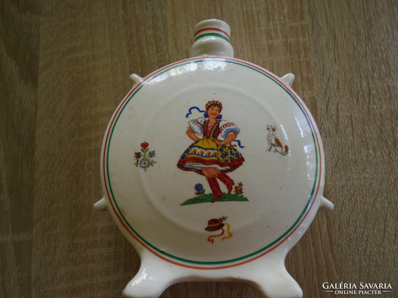 Gránit porcelán kulacs magyaros mintával