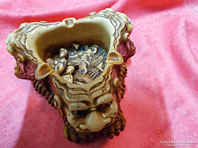 Special antique ashtray with 3 dragon heads, centerpiece