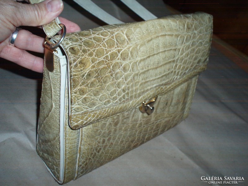 Vintage beige crocodile purse