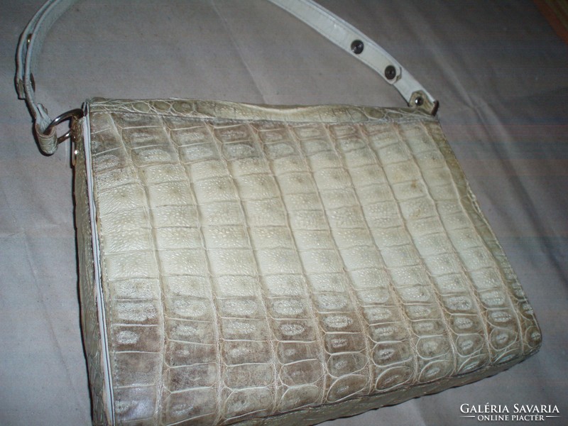 Vintage beige crocodile purse