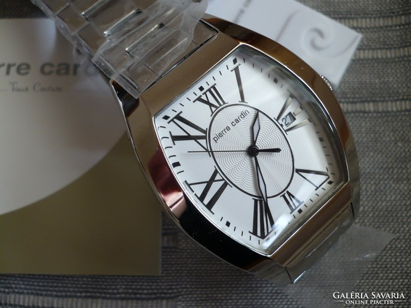 Pierre Cardin quartz clock
