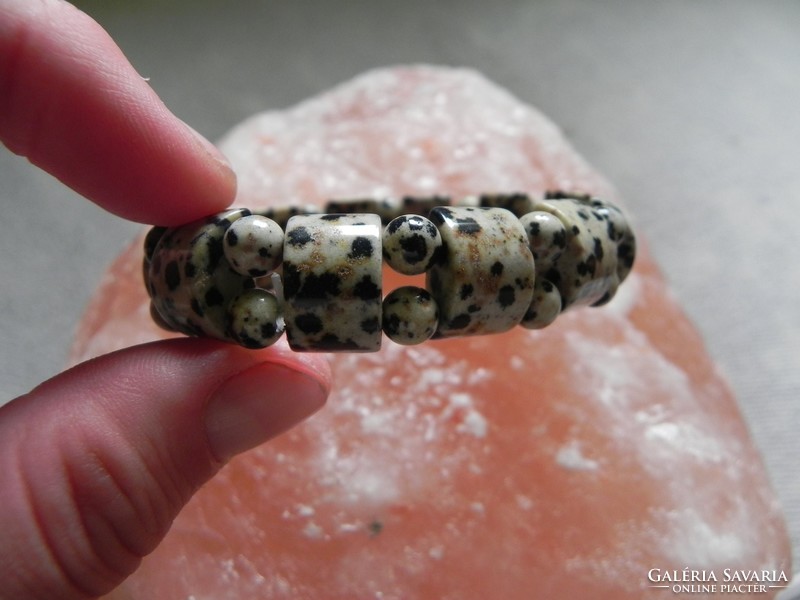 Beautiful Dalmatian jasper bracelet 19cm
