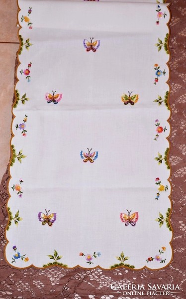 Victorian embroidered curtain with 2 drapery