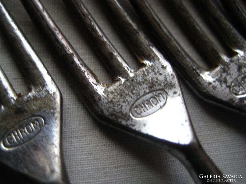 Antique forks with ebony handles, 6 pieces 15.7 cm