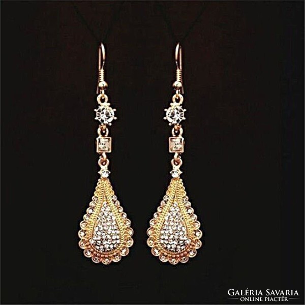 18K gold-plated (gp) earrings with white cz crystals