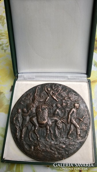Rare item. Large bronze plaque migration