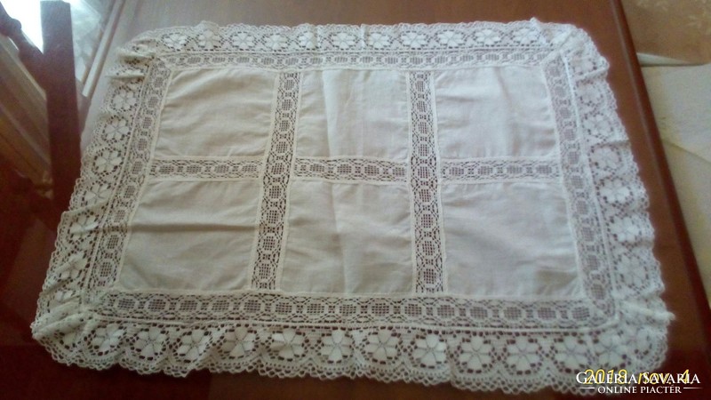 Delicate thin batiste tablecloth with rich lace decoration, 35 x 48 cm