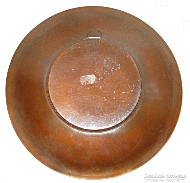 Applied art folk art, bronze wall bowl depicting an outlaw