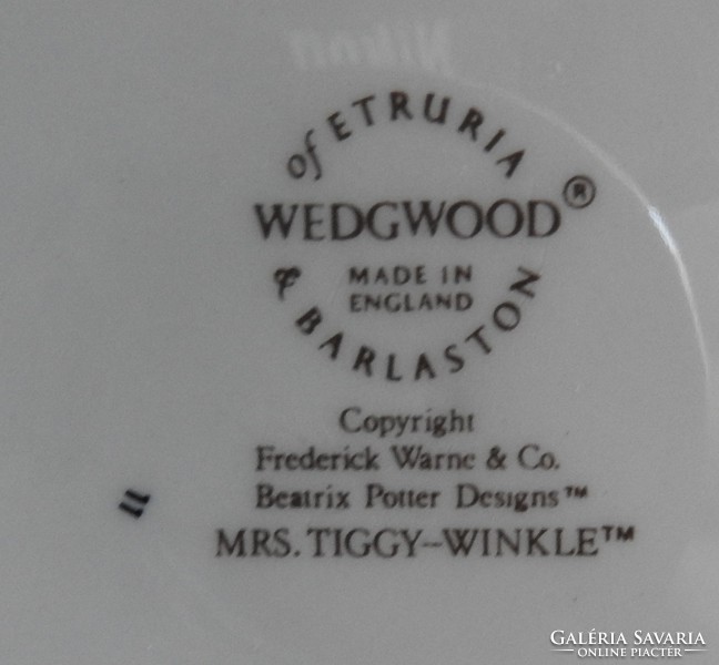 English fairytale pattern Wedgwood & Barlaston of Etruria plate mrs. Tiggy-winkle