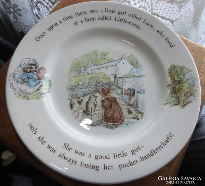 English fairytale pattern Wedgwood & Barlaston of Etruria plate mrs. Tiggy-winkle